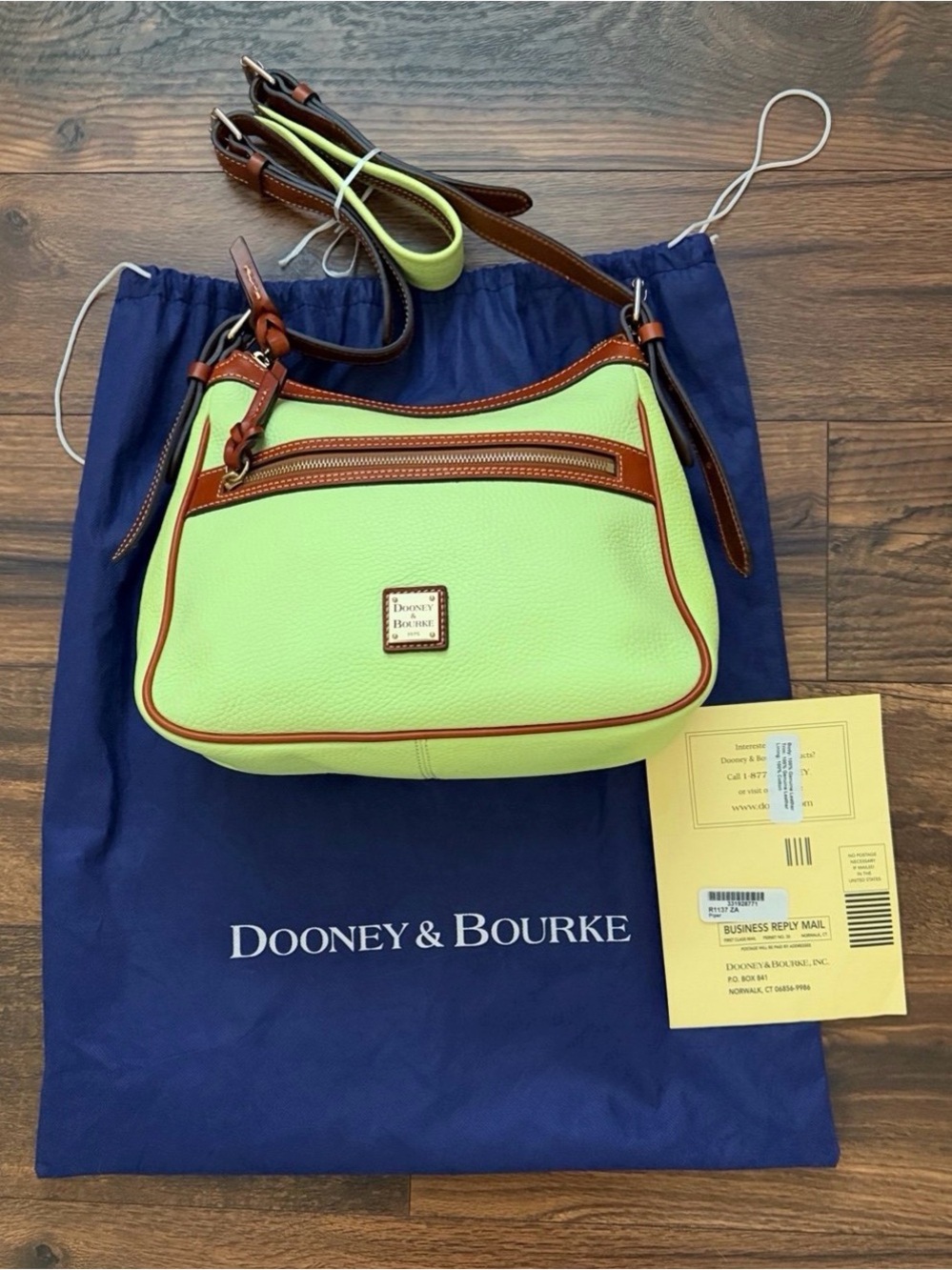 NWOT Dooney & Bourke Pebble Grain Piper Crossbody Bag Key Lime Green Leather